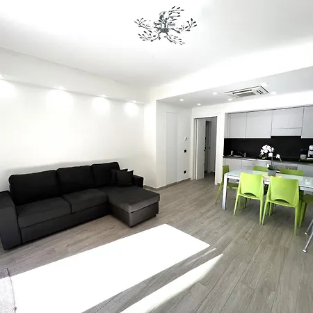 Daire House *